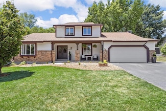 135 Cedar Mill Dr, Saint Charles, MO 63304