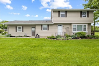10 De Paul Dr, East Rochester, NY 14445