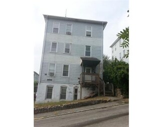 93 Gage St, Worcester, MA 01605