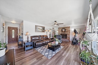 2912 Squire Ave, Redding, CA 96002