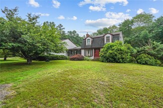 1762 Pound Hill Rd, North Smithfield, RI 02896