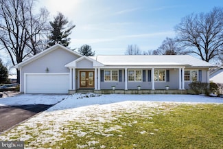 11 Brainerd Dr, Cranbury, NJ 08512