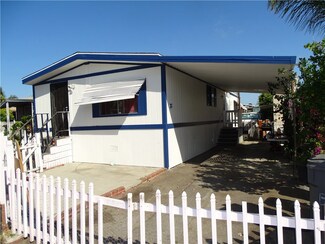 222 Madrid Ave Unit 206, Santa Ana, CA 92703
