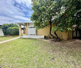 117 Clearbrook Ln, Costa Mesa, CA 92626