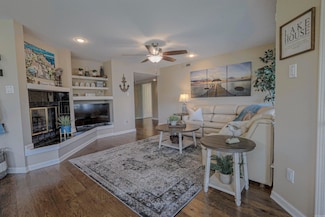 101 Long Island Dr, Hot Springs, AR 71913