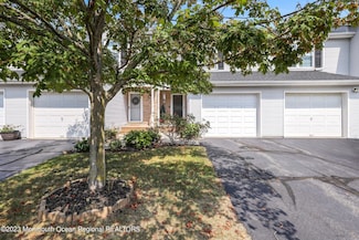 3 Lorenzo Ct, Matawan, NJ 07747