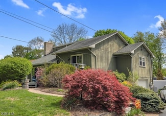 104 Lackawanna Dr, Stanhope, NJ 07874
