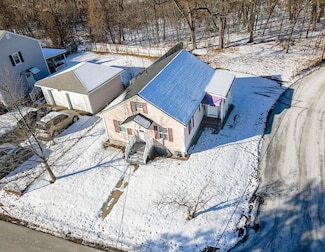 149 Woodward Ave, Lowell, MA 01854