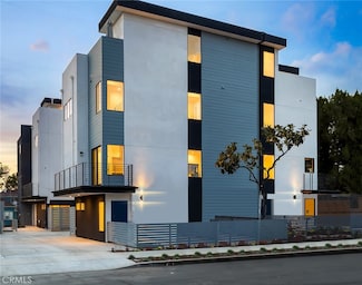 231 1/2 N Burlington Ave, Los Angeles, CA 90026