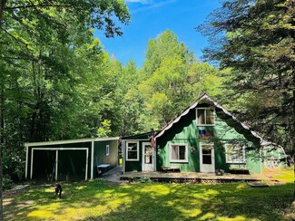 219 Radcliff Dr, Houghton Lake, MI 48629