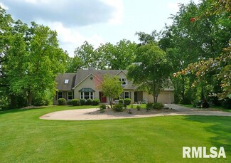 620 Holland St, Le Claire, IA 52753