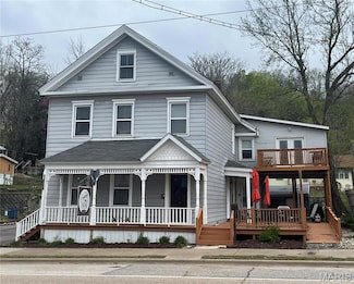 412 E Main St, Grafton, IL 62037