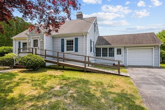 422 Briggs Rd, Westport, MA 02790
