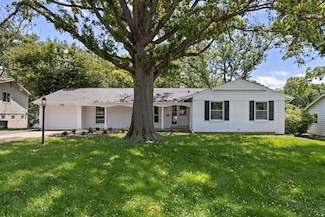 12106 Land O Lakes Dr, Saint Louis, MO 63146