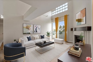 12773 Caswell Ave Unit 303, Los Angeles, CA 90066