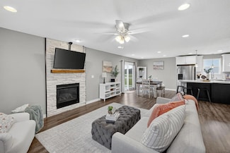 603 Elm Ct, Dallas Center, IA 50063