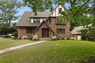 693 Centre St, Newton, MA 02458