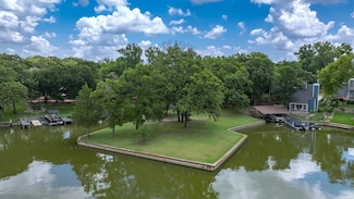 504 Harbor Dr S, Azle, TX 76020