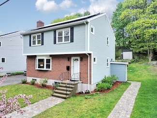 59 Stearns Rd, West Roxbury, MA 02132