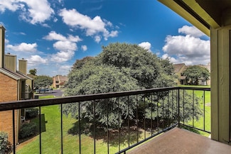 13031 Park Crossing Unit 302, San Antonio, TX 78217