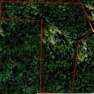 1077 High Lonesome Rd, Defuniak Springs, FL 32435