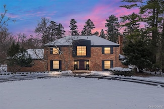 25330 Devon Ln, Franklin, MI 48025