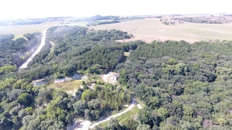 89705 563rd Ave, Saint Helena, NE 68774