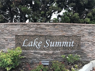 951 S Park Rim Cir, Anaheim, CA 92807