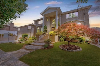 261 Chelsea St, Staten Island, NY 10307