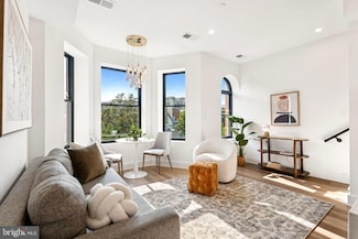2015 13th St NW Unit 3, Washington, DC 20009