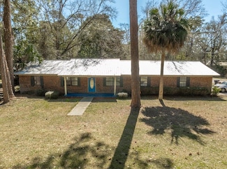 294 Prado St, Apalachicola, FL 32320