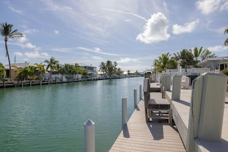 520 4th St, Key Largo, FL 33037