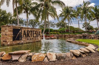 1403 Oceania Dr S, Naples, FL 34113