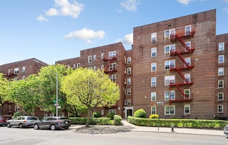 39-60 52nd St Unit 4F, Woodside, NY 11377