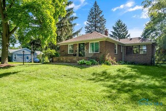 3884 Crary Dr, Toledo, OH 43613