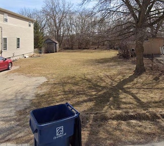 4025 E Lakeside Ave, Oak Creek, WI 53154