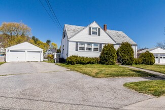 27 Samuel Rd, Portland, ME 04103