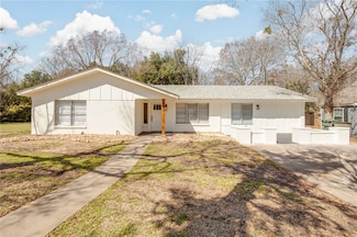 302 S Haswell Dr, Bryan, TX 77803