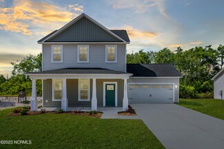 57 Cindy Rd, Richlands, NC 28574