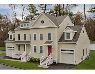 7 Middlewood Dr, Wenham, MA 01984