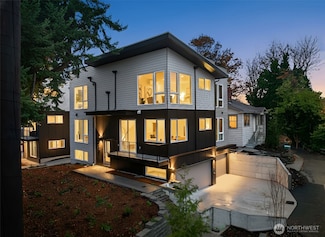 2103 SW Genesee St, Seattle, WA 98106