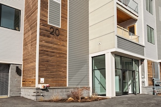 20 Taft Hill Park Unit 9, Boston, MA 02131