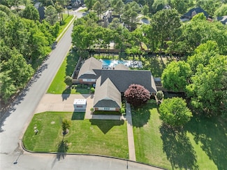 5426 W Magnolia St, Rogers, AR 72758