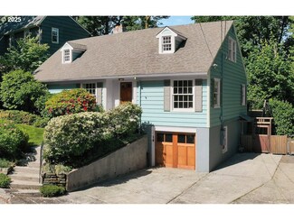 2645 SW Upper Drive Place, Portland, OR 97201