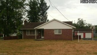 7832 1st St, Masury, OH 44438