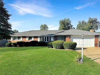 1008 Stinson Ave, Mattoon, IL 61938