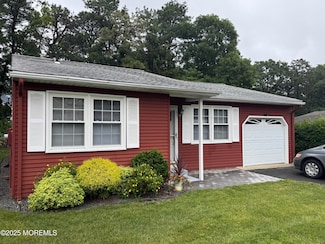 38 Chelsea Dr Unit 70, Whiting, NJ 08759