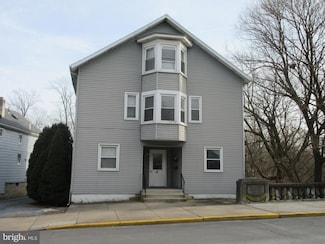 10 E Main St, Kutztown, PA 19530
