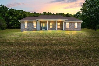 1855 Autumn Lake Rd, Pacific, MO 63069
