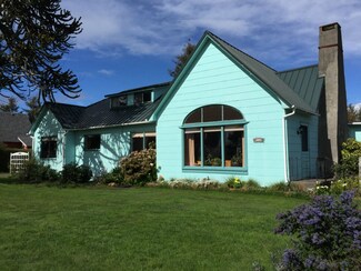 646 State Route 101, Chinook, WA 98614